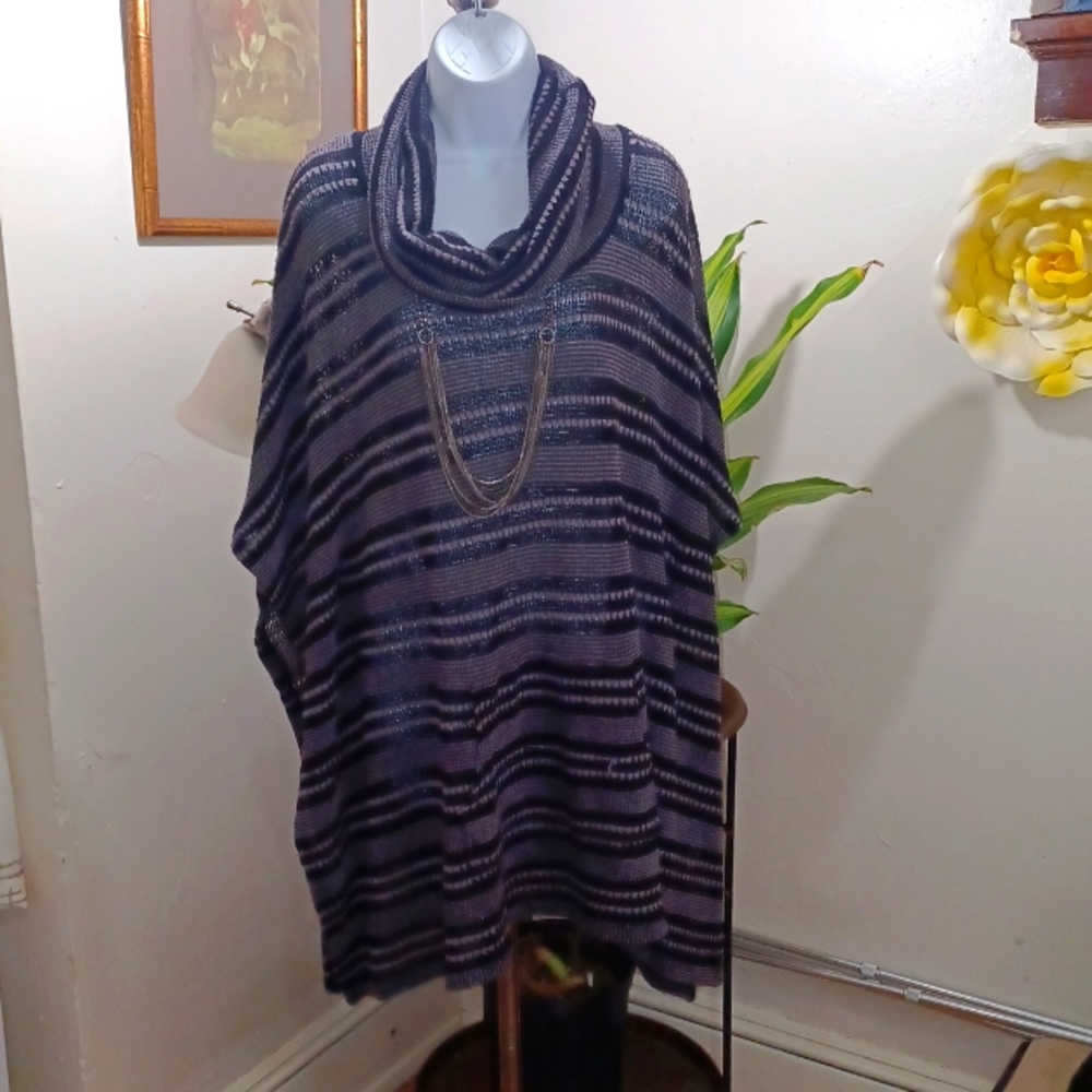 Vintage poncho. Swimsuit cover-up. Hippie poncho. Cottage core. Women's top.